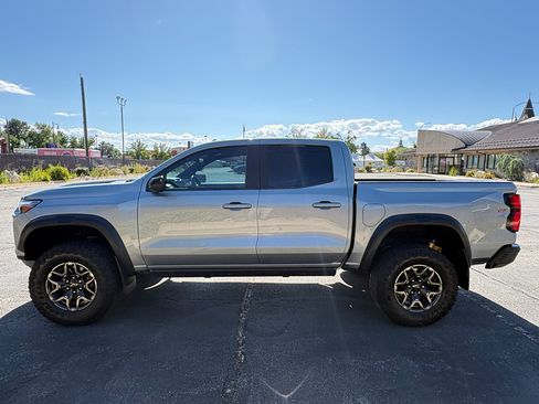 Used 2023 Chevrolet Colorado ZR2 w/ ZR2 Convenience Package III AWD/4WD image 11