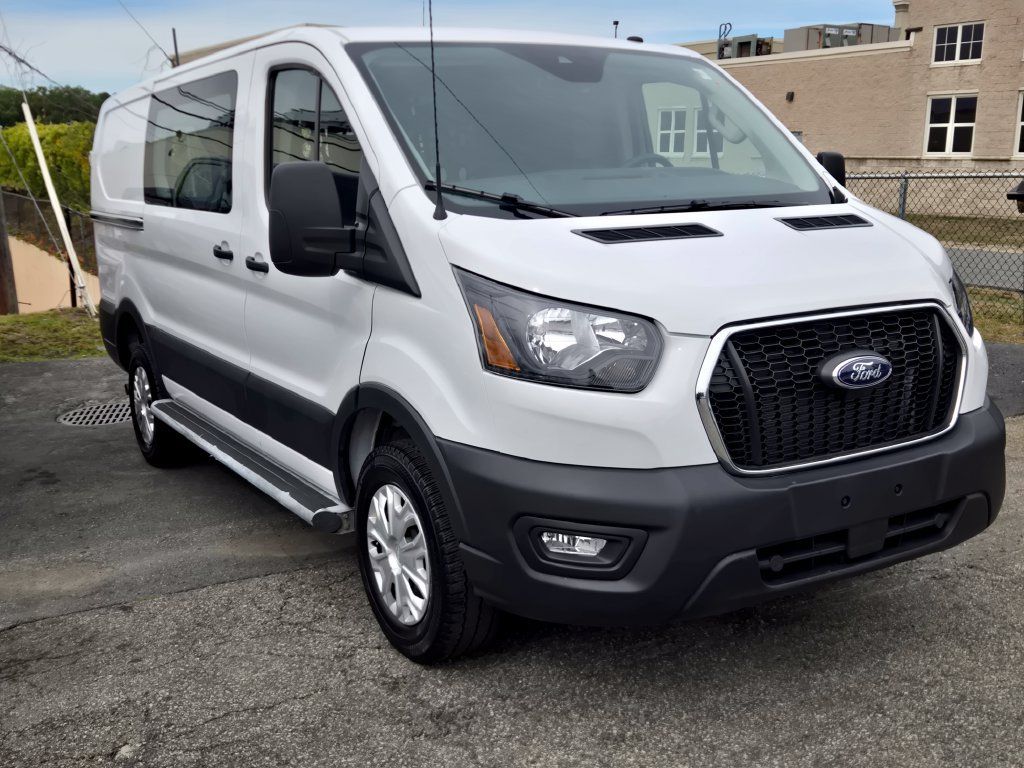 Used 2025 Ford Transit 250 Low Roof w/ Exterior Upgrade Package RWD image 2