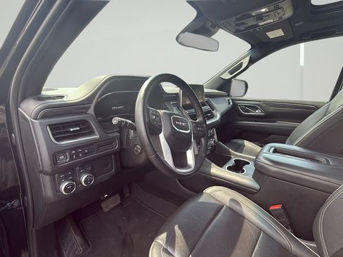 Used 2024 GMC Yukon XL SLT w/ SLT Luxury Package AWD/4WD image 13