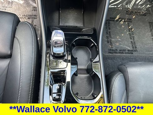 Used 2026 Volvo XC40 B5 Plus AWD/4WD image 13