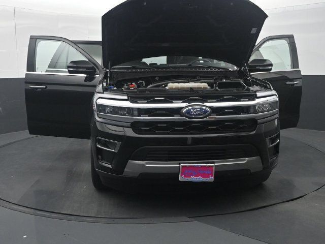 Used 2024 Ford Expedition Limited AWD/4WD image 36
