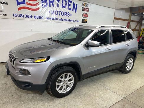 Used 2015 Jeep Cherokee Latitude w/ Cold Weather Group image 6