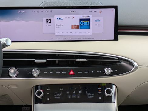 New 2026 Genesis GV70 2.5T Select image 13