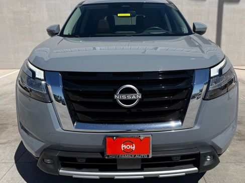 Used 2022 Nissan Pathfinder Platinum w/ Cargo Package image 2