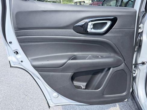 New 2026 Jeep Compass Latitude AWD/4WD image 28