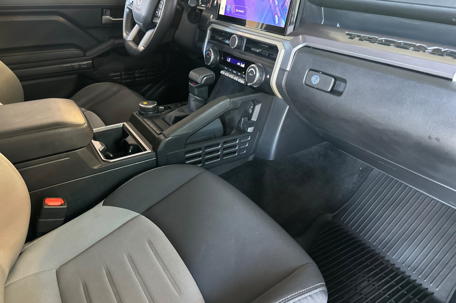 Used 2025 Toyota Tacoma TRD Sport AWD/4WD image 15