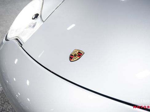 Used 2004 Porsche 911 Carrera 4S AWD/4WD image 9