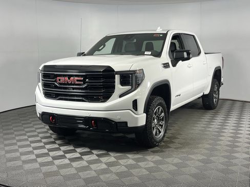 Used 2025 GMC Sierra 1500 AT4 image 3