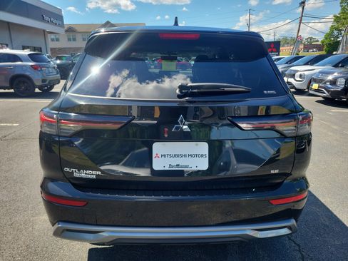 New 2026 Mitsubishi Outlander SE AWD/4WD image 9
