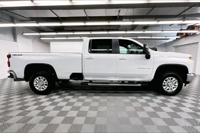 Used 2023 Chevrolet Silverado 3500 LT w/ Convenience Package AWD/4WD image 16