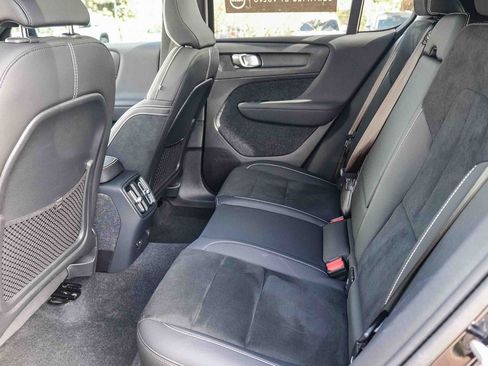 Used 2023 Volvo C40 P8 Recharge Plus AWD/4WD image 19
