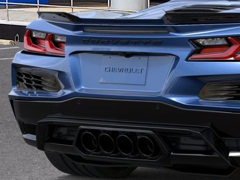New 2027 Chevrolet Corvette Grand Sport w/ Z52 Sport Performance Package RWD image 14