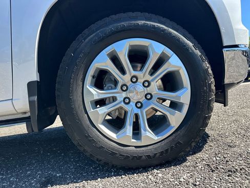 Used 2024 Chevrolet Silverado 1500 LTZ w/ LTZ Premium Package AWD/4WD image 13
