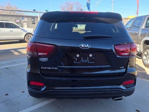 Used 2020 Kia Sorento FWD V6 image 3