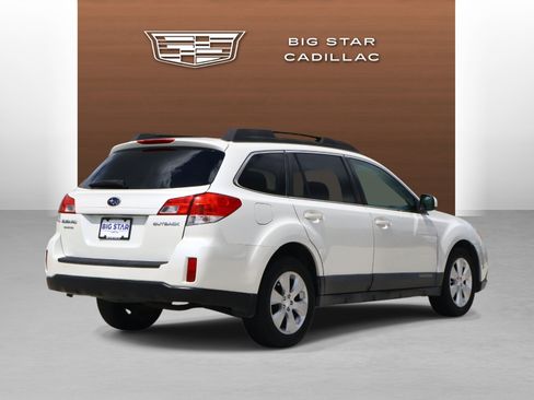 Used 2011 Subaru Outback 2.5i Premium AWD/4WD image 5