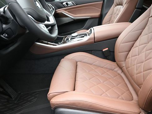 New 2026 BMW X5 sDrive40i image 13