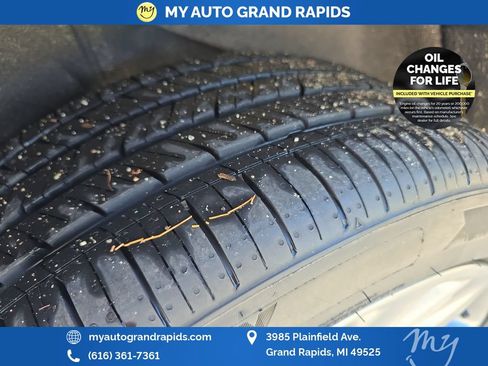 Used 2023 Buick Envision Avenir AWD/4WD image 33