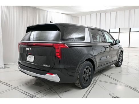 New 2026 Kia Carnival image 7