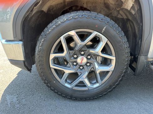 Used 2023 GMC Sierra 1500 SLT w/ SLT Premium Plus Package AWD/4WD image 12