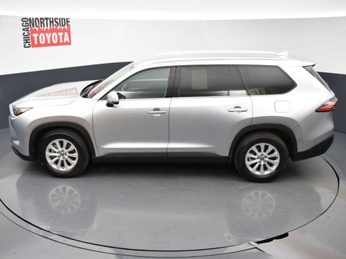 Used 2025 Toyota Grand Highlander AWD image 21