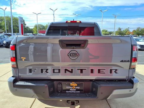 New 2026 Nissan Frontier SV image 8