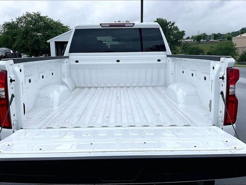 Used 2023 Chevrolet Silverado 2500 LTZ AWD/4WD image 9