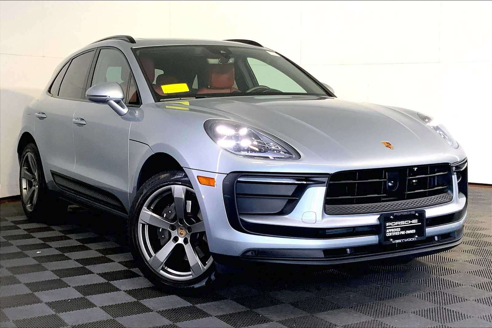 Certified 2023 Porsche Macan AWD/4WD image 9