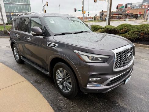 Used 2024 INFINITI QX80 Luxe AWD/4WD image 3