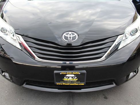 Used 2012 Toyota Sienna LE image 9