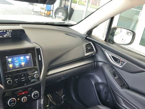 Used 2020 Subaru Forester Premium AWD/4WD image 19