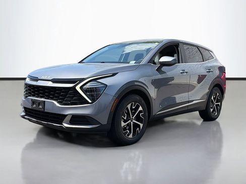 Used 2024 Kia Sportage EX FWD image 2