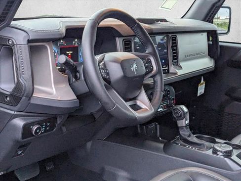 New 2025 Ford Bronco Outer Banks image 3