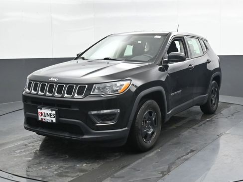 Used 2018 Jeep Compass Sport image 6