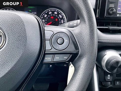 Certified 2021 Toyota RAV4 LE image 24