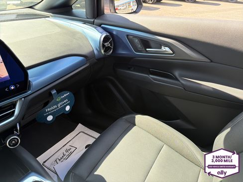 Certified 2024 Chevrolet Equinox EV LT FWD image 24