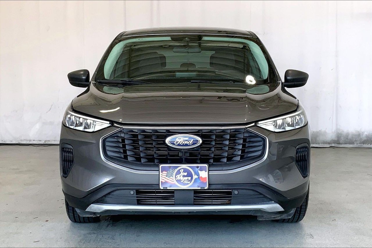 Used 2024 Ford Escape Active FWD image 2