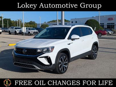 Certified 2023 Volkswagen Taos SE w/ Panoramic Sunroof Package