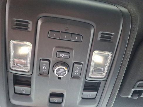 Used 2021 GMC Yukon AT4 w/ Rear Media and Nav Package AWD/4WD image 34