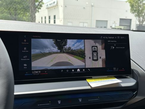 Used 2025 BMW X3 xDrive30i w/ Premium Package image 28