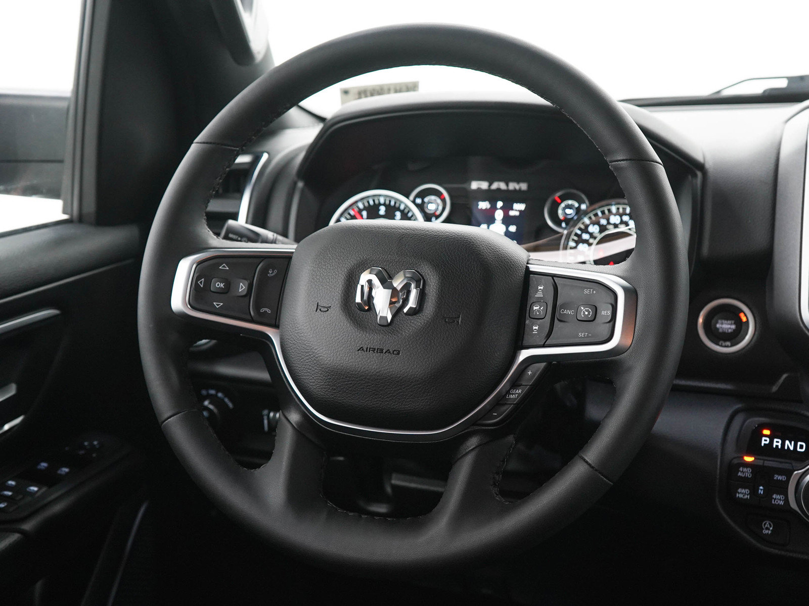 Used 2025 RAM 1500 Big Horn AWD/4WD image 17