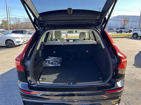 Certified 2025 Volvo XC60 T8 Plus w/ Climate Package image 17