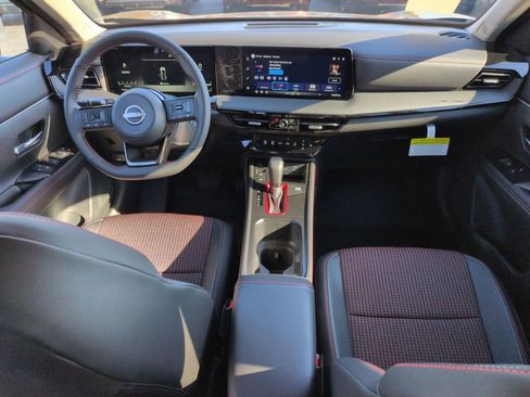 New 2026 Nissan Kicks SR w/ Cold Weather Package image 15