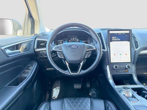 Used 2023 Ford Edge Titanium image 17