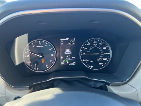 Certified 2025 Subaru Outback Limited image 12