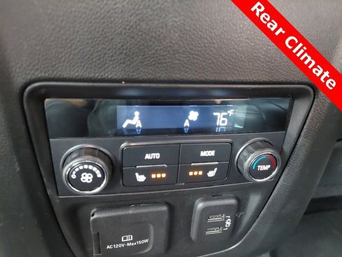 Used 2024 Buick Enclave Premium image 28