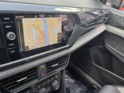 Used 2022 Volkswagen Taos SEL w/ Panoramic Sunroof Package image 20