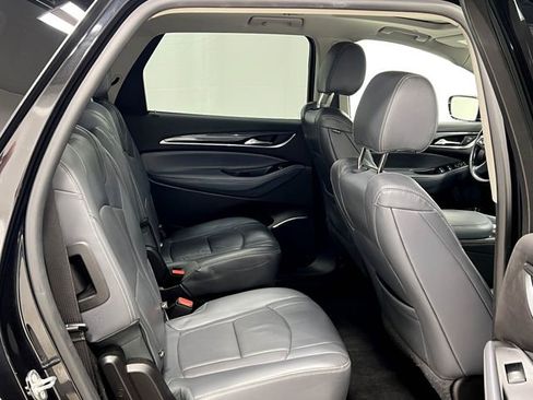 Used 2018 Buick Enclave Essence image 31
