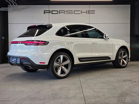 Certified 2022 Porsche Macan AWD/4WD image 6