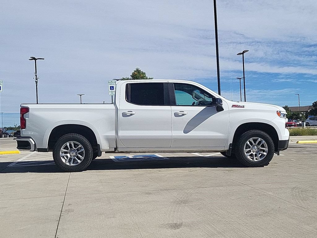 Used 2022 Chevrolet Silverado 1500 RST AWD/4WD image 9
