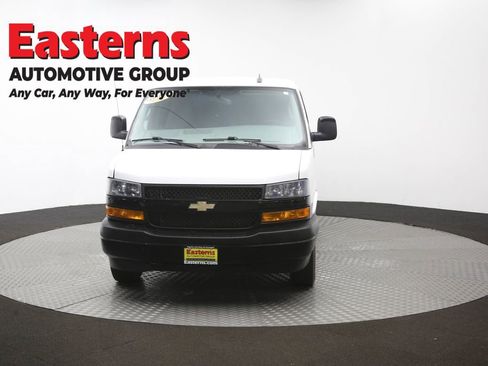 Used 2021 Chevrolet Express 2500 RWD image 45